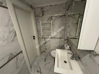 Katta Yeni Binada Kapalı Otoparklı 1+1 Boş 10