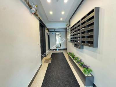 Katta Yeni Binada Kapalı Otoparklı 1+1 Boş 13