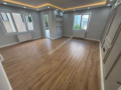 Altıntepe'de Minibüse 1Dk Asansörlü İçi Lüks Yapılı 3+ 13