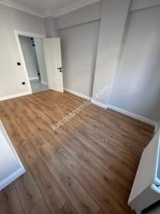 Altıntepe'de Minibüse 1Dk Asansörlü İçi Lüks Yapılı 3+ 12