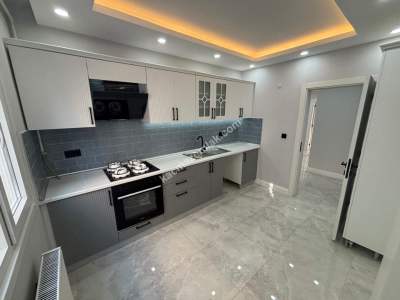 Altıntepe'de Minibüse 1Dk Asansörlü İçi Lüks Yapılı 3+ 4