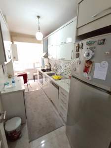 Altıntepe Ara Kat Ayrı Mutfak Balkonlu Geniş 2+1 3