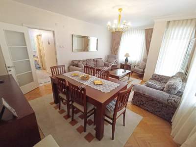 Altıntepe Ara Kat Ayrı Mutfak Balkonlu Geniş 2+1 18