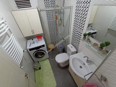 Altıntepe Ara Kat Ayrı Mutfak Balkonlu Geniş 2+1 23