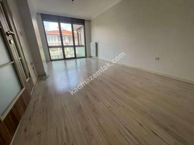 Altıntepe'de Minibüse Yakın Full Ön Cephe 3+1 13