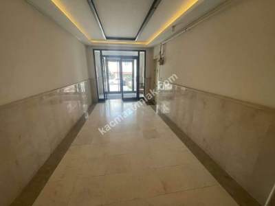 Altıntepe'de Minibüse Yakın Full Ön Cephe 3+1 26