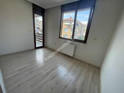 Altıntepe'de Minibüse Yakın Full Ön Cephe 3+1 9