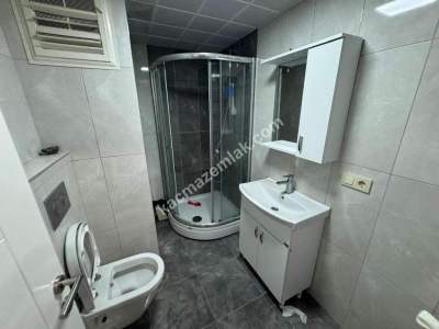 Altıntepe'de 6 Yıllık 1.Kat Ayrı Mutfak Balkonlu 1+1 33