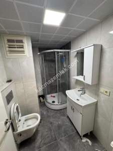 Altıntepe'de 6 Yıllık 1.Kat Ayrı Mutfak Balkonlu 1+1 32