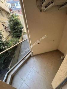 Altıntepe'de 6 Yıllık 1.Kat Ayrı Mutfak Balkonlu 1+1 15