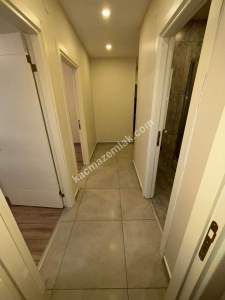 Altıntepe Sahilde Minibüs Yoluna 3.Binada Geniş 3+1 29