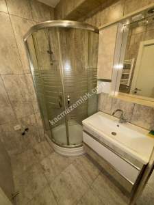 Altıntepe Sahilde Minibüs Yoluna 3.Binada Geniş 3+1 37