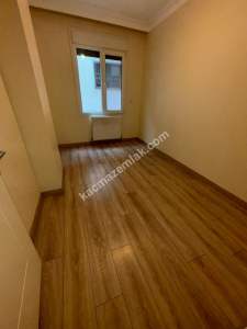 Altıntepe Sahilde Minibüs Yoluna 3.Binada Geniş 3+1 21