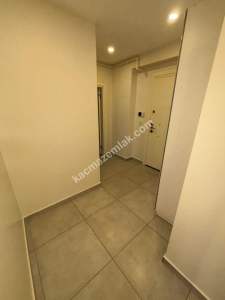 Altıntepe Sahilde Minibüs Yoluna 3.Binada Geniş 3+1 31