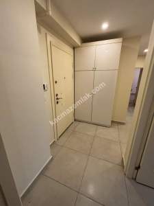 Altıntepe Sahilde Minibüs Yoluna 3.Binada Geniş 3+1 18