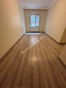 Altıntepe Sahilde Minibüs Yoluna 3.Binada Geniş 3+1 27