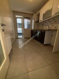 Altıntepe Sahilde Minibüs Yoluna 3.Binada Geniş 3+1 6