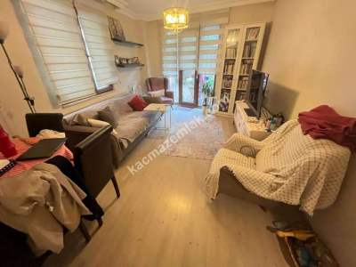 Altıntepede Minibüse 1 Dk Ayrı Mutfaklı Bahçeli 2+1 13