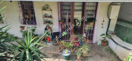 Altıntepede Minibüse 1 Dk Ayrı Mutfaklı Bahçeli 2+1 39