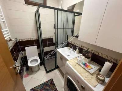 Altıntepede Minibüse 1 Dk Ayrı Mutfaklı Bahçeli 2+1 33