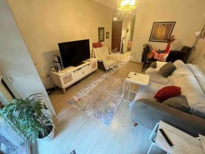 Altıntepede Minibüse 1 Dk Ayrı Mutfaklı Bahçeli 2+1 15