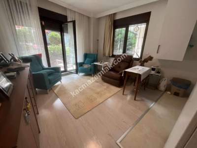 Altıntepe 63'De Ön Cephe Çok Ferah Özel Bahçeli 2+1 24