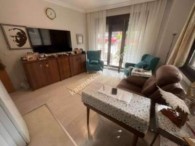 Altıntepe 63'De Ön Cephe Çok Ferah Özel Bahçeli 2+1 13