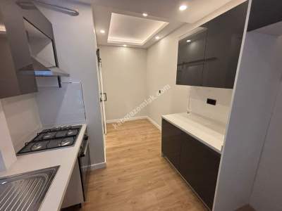 Merkezi Lokasyonda Sıfır Yapıda Ara Kat Ön Cephe 3+1 2