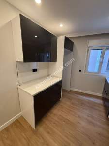 Merkezi Lokasyonda Sıfır Yapıda Ara Kat Ön Cephe 3+1 6