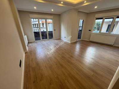 Merkezi Lokasyonda Sıfır Yapıda Ara Kat Ön Cephe 3+1 9