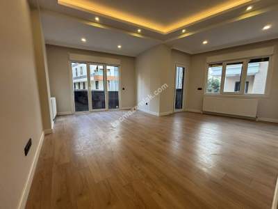 Merkezi Lokasyonda Sıfır Yapıda Ara Kat Ön Cephe 3+1 11