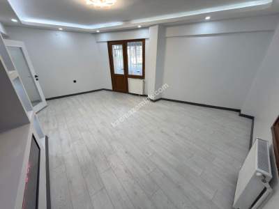 Altıntepe De Özel Mimarili Balkonlu 2+1 Bahçe Katı 6