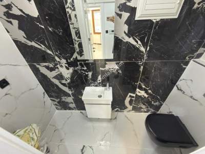 Altıntepe De Özel Mimarili Balkonlu 2+1 Bahçe Katı 17