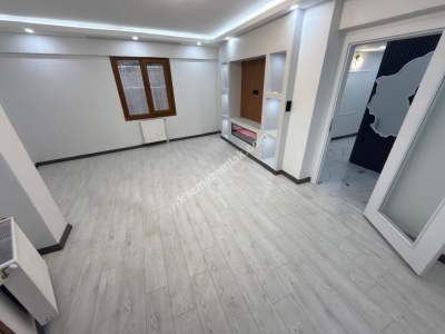 Altıntepe De Özel Mimarili Balkonlu 2+1 Bahçe Katı 3