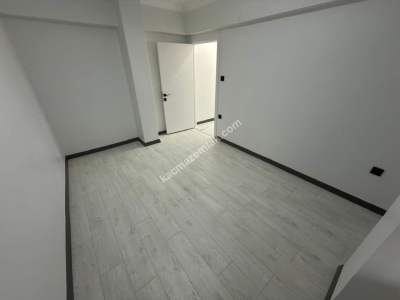 Altıntepe De Özel Mimarili Balkonlu 2+1 Bahçe Katı 20