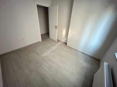 Altıntepe Caddeye Yakın Sıfır Arakat 2+1 6