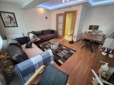 Altıntepe De Ulaşıma Yakın 10 Yıllık Binada Y.giriş 2+1 2