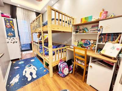 Galipbeyde 5 Yıl 1.Kat 95 M2 Lüks 3+1 Satılık Daire 17