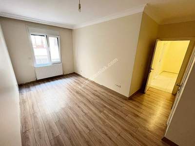 Sahilde 1.Kat 100 M2 Ebeveynli Boş Lüks 3+1 Daire 10