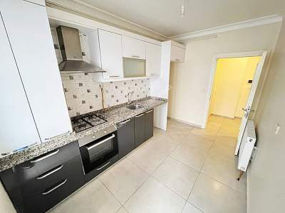 Sahilde 1.Kat 100 M2 Ebeveynli Boş Lüks 3+1 Daire 26