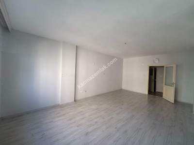 Maltepe Bağlarbaşı'nda Şahane Lokasyonda Satılık 3+1 D 1