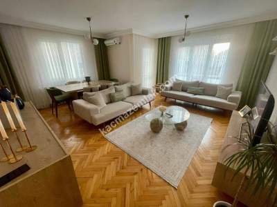 Maltepe Minibüse Yakın Ön Cephe Geniş 3+1 4