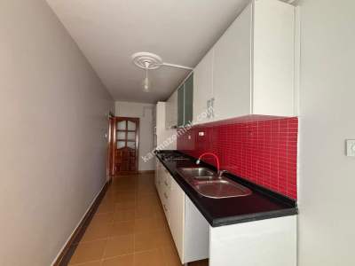 Maltepe Cevizlide Oldukça Geniş Kısmen Tadilatlı Satılı 7