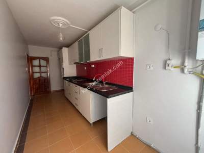 Maltepe Cevizlide Oldukça Geniş Kısmen Tadilatlı Satılı 6