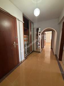 Maltepe Cevizlide Oldukça Geniş Kısmen Tadilatlı Satılı 22