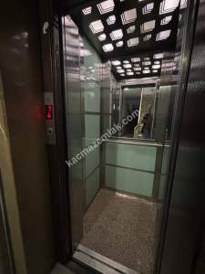 Maltepe Cevizlide Oldukça Geniş Kısmen Tadilatlı Satılı 23