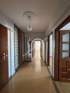 Maltepe Cevizlide Oldukça Geniş Kısmen Tadilatlı Satılı 21