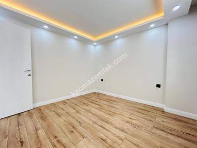 İdealtepe'de Yeni Bina'da Özel Bahçeli 2+1 75M² !!! 19