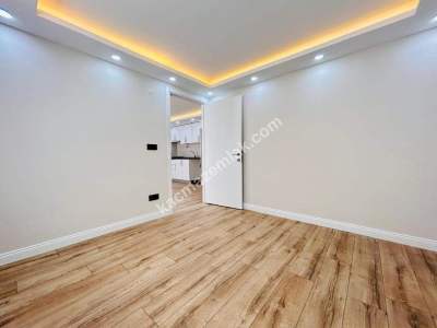 İdealtepe'de Yeni Bina'da Özel Bahçeli 2+1 75M² !!! 17