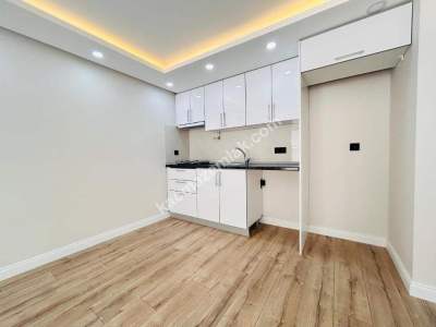 İdealtepe'de Yeni Bina'da Özel Bahçeli 2+1 75M² !!! 2